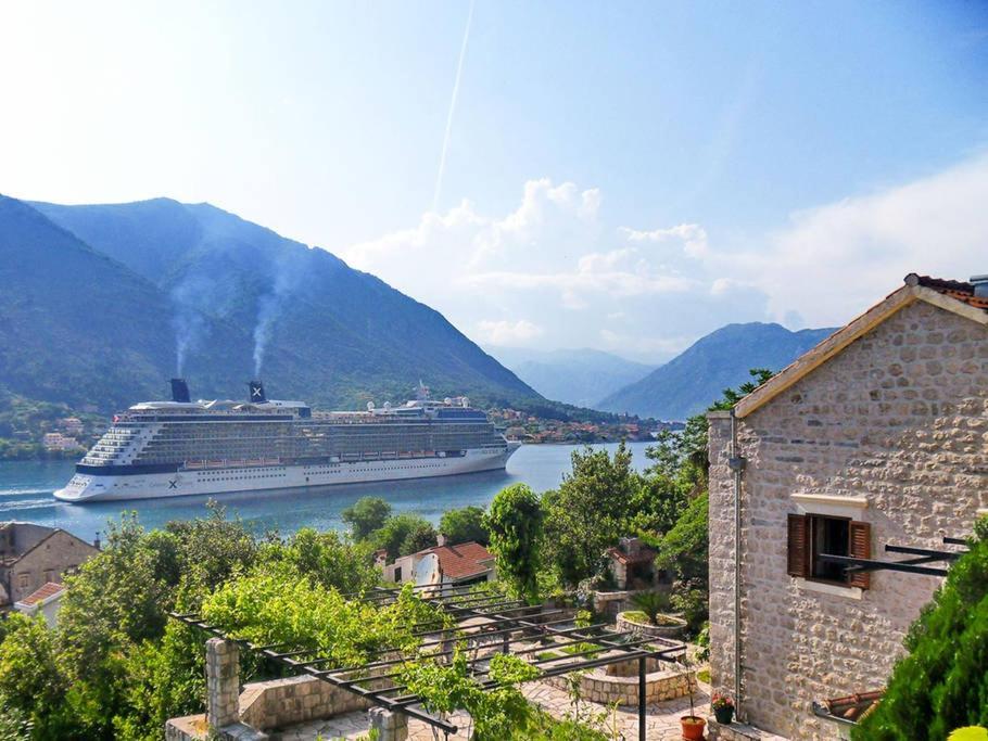 Hill Apartments Kotor Buitenkant foto