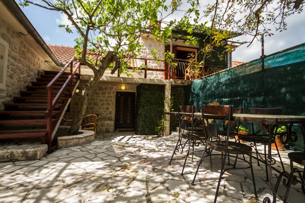 Hill Apartments Kotor Buitenkant foto