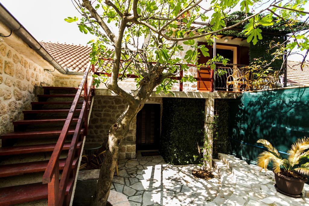 Hill Apartments Kotor Buitenkant foto
