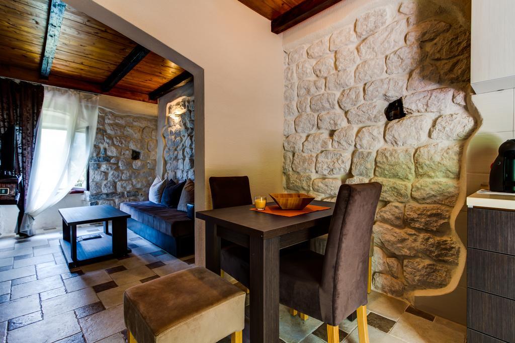 Hill Apartments Kotor Buitenkant foto